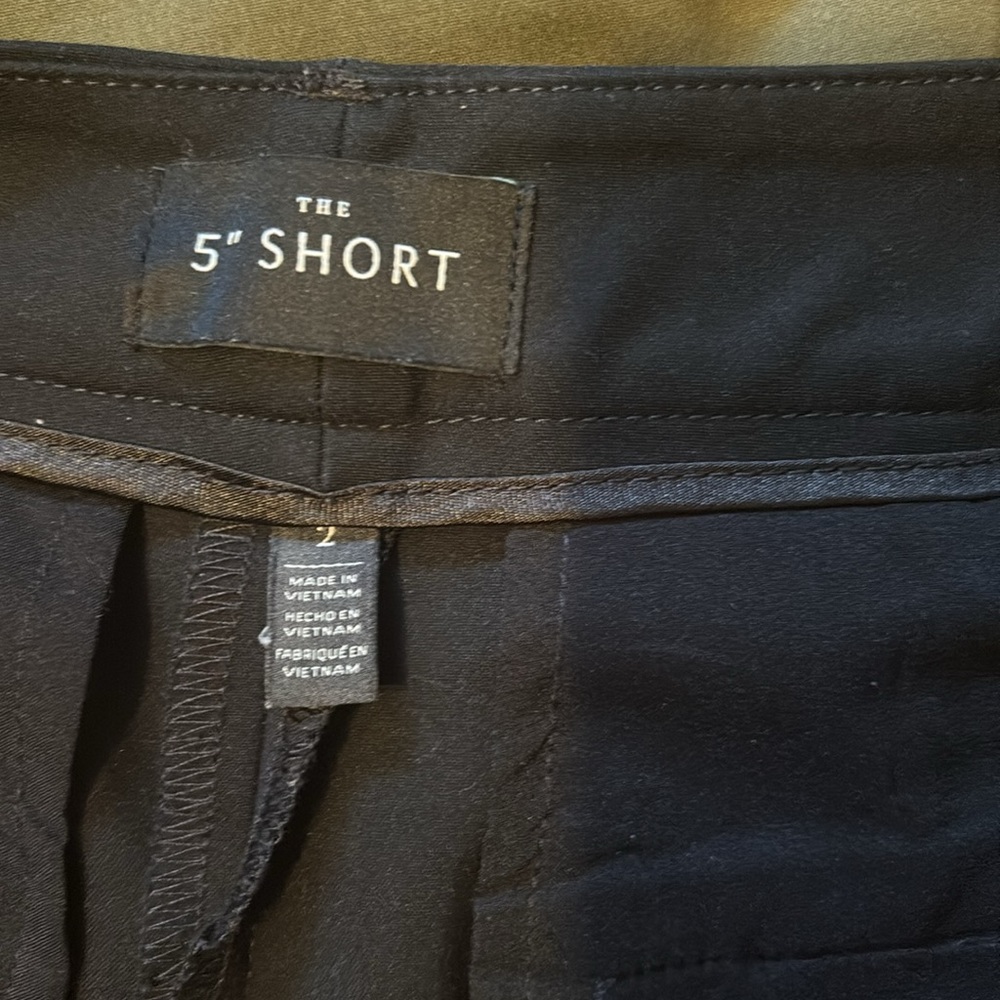 WHBM 5” shorts. 1 black and 1 green - Picture 3 of 6